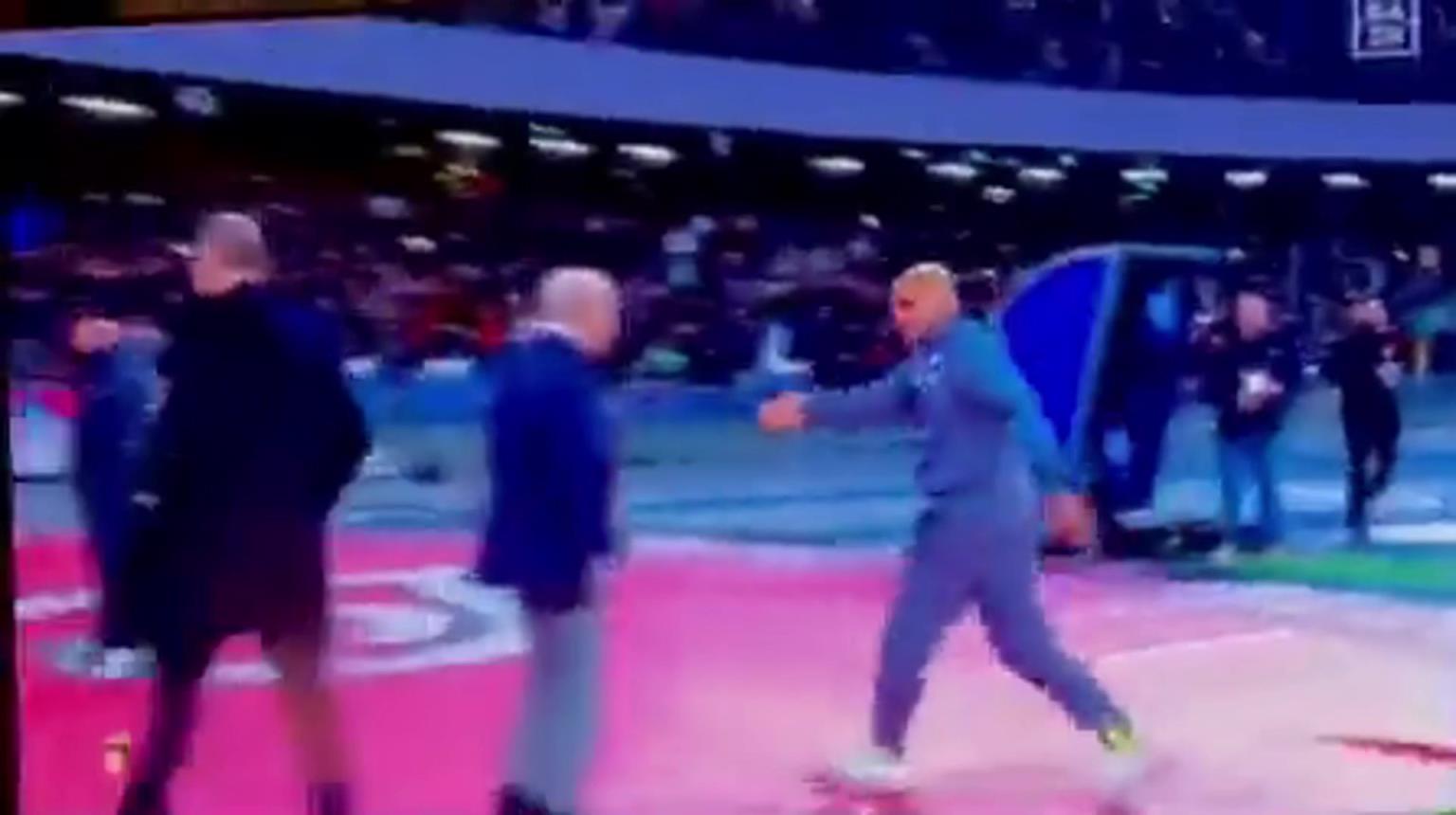 國外網(wǎng)友調(diào)侃：這是馬蒂奇賽后見到奧納納的樣子