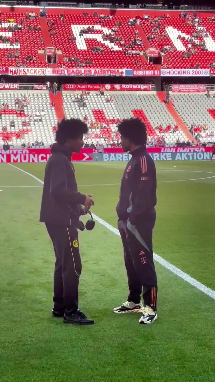 一模一樣的蓬蓬頭！一時分不清阿德耶米和格納布里了！